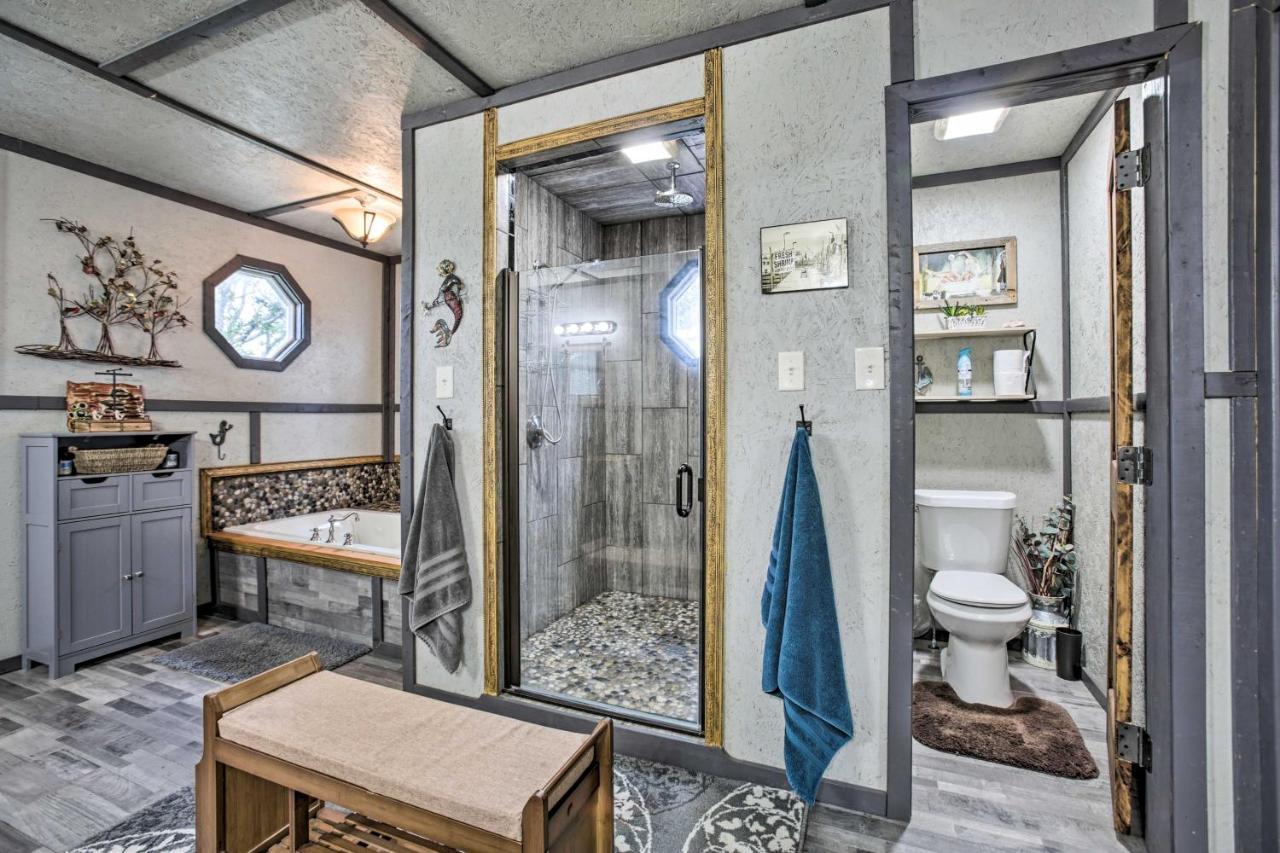 Waterfront Bay St Louis Beach House With Deck!Bay St. Louis エクステリア 写真