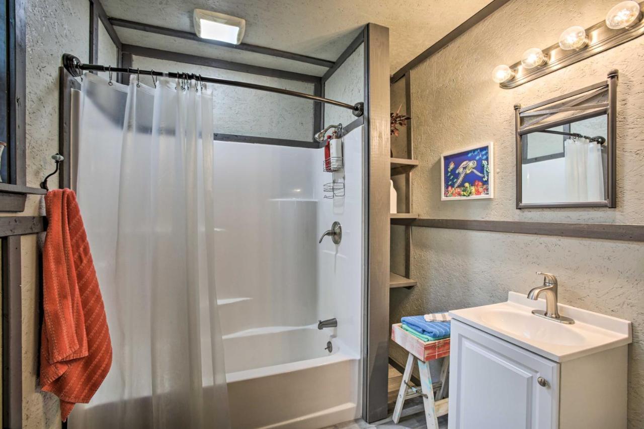 Waterfront Bay St Louis Beach House With Deck!Bay St. Louis エクステリア 写真
