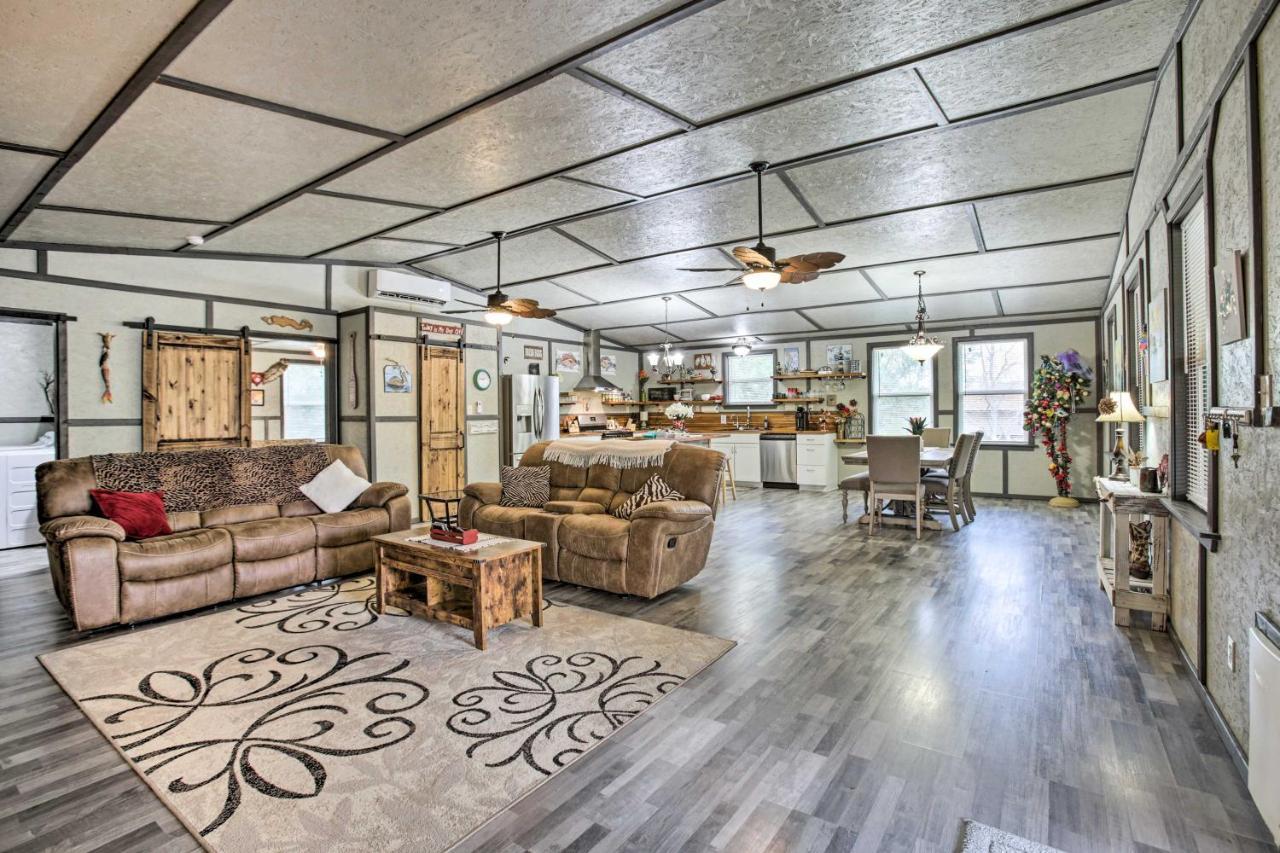 Waterfront Bay St Louis Beach House With Deck!Bay St. Louis エクステリア 写真