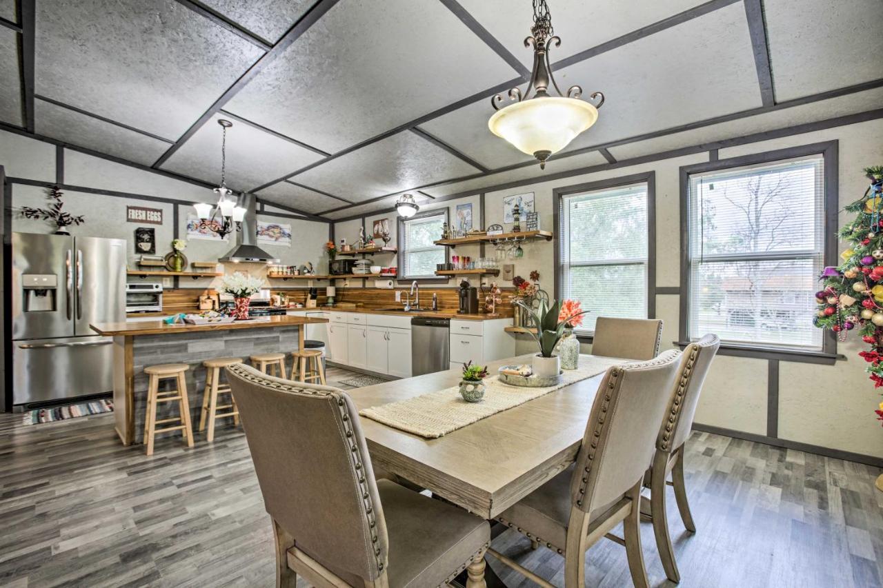 Waterfront Bay St Louis Beach House With Deck!Bay St. Louis エクステリア 写真
