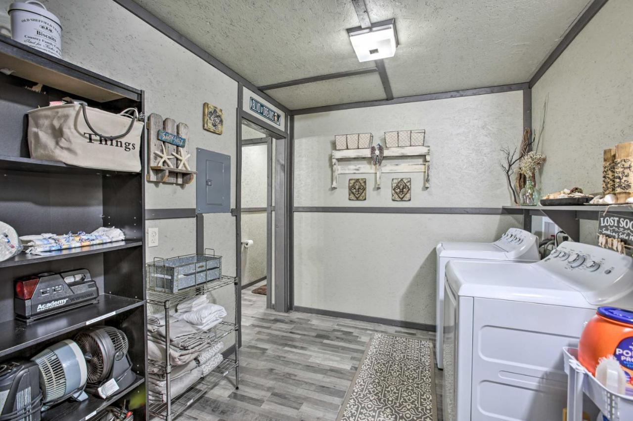 Waterfront Bay St Louis Beach House With Deck!Bay St. Louis エクステリア 写真