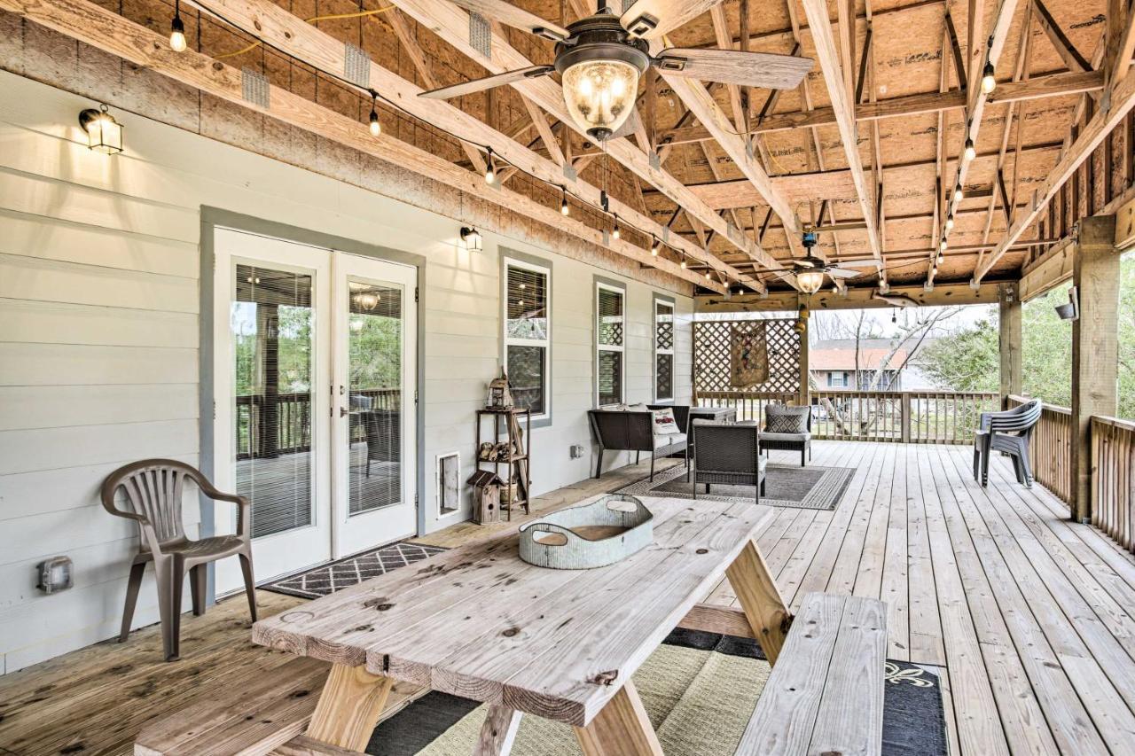 Waterfront Bay St Louis Beach House With Deck!Bay St. Louis エクステリア 写真