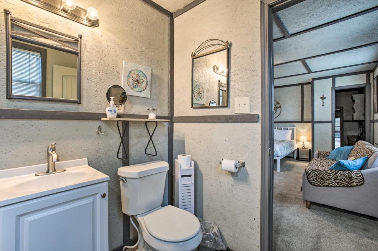 Waterfront Bay St Louis Beach House With Deck!Bay St. Louis エクステリア 写真