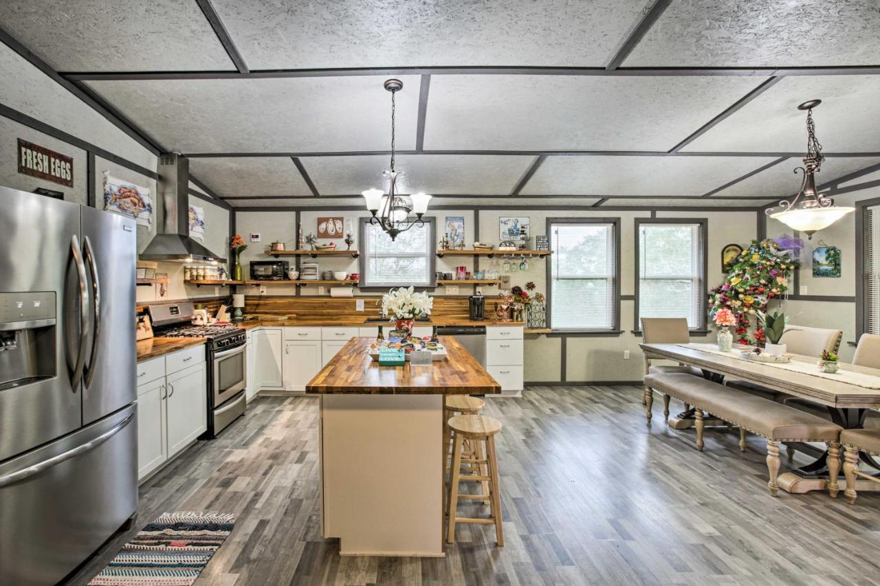 Waterfront Bay St Louis Beach House With Deck!Bay St. Louis エクステリア 写真