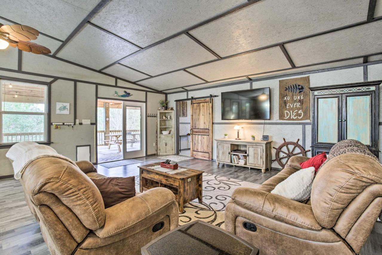 Waterfront Bay St Louis Beach House With Deck!Bay St. Louis エクステリア 写真